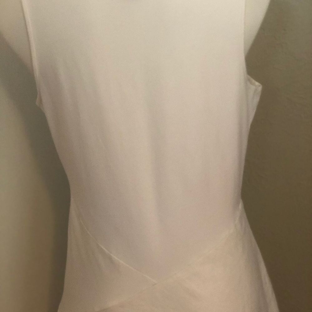 The Perfect Sundance White Linen Dress - Picture 7 of 9